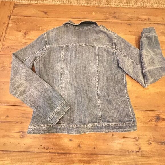 Comfort Denim women’s Distressed Jean Jacket Size M - Picture 10 of 15